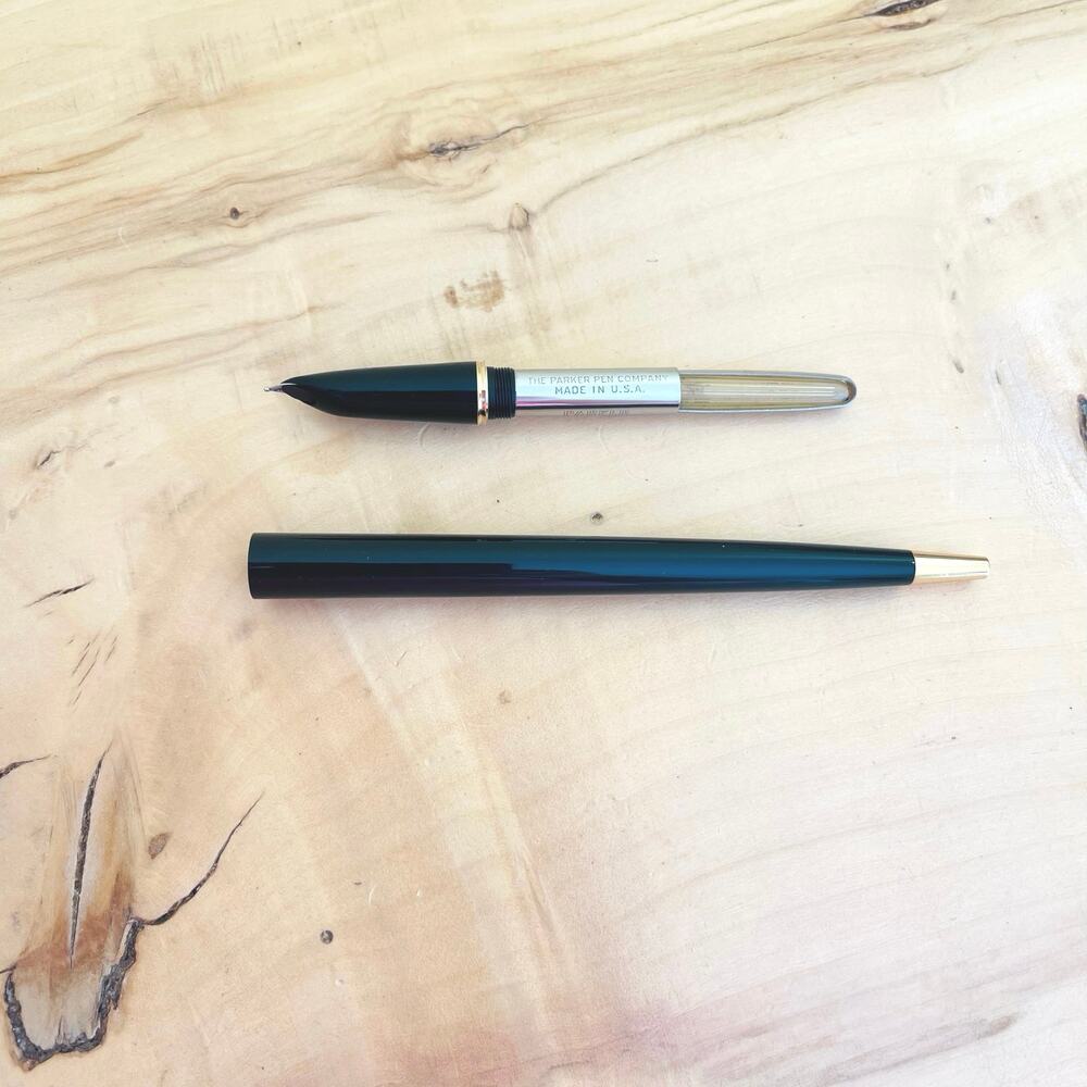 Vtg PARKER 51 Iconic Hooded Fountain Pen Nib Classic Lucite